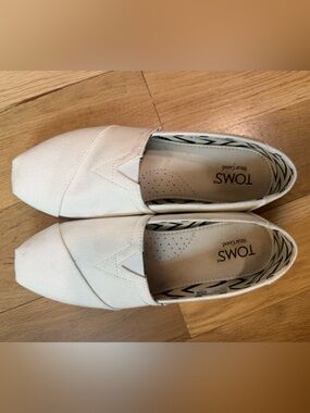 TOMS Slip-On Canvas Shoes in Off-White